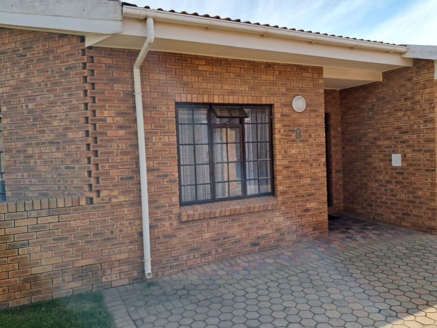 2 Bedroom Property for Sale in Bayview Western Cape